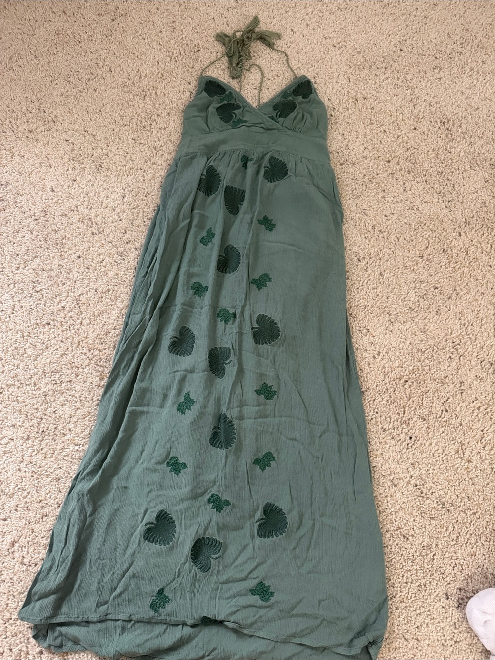 Green Embroidered Halter Maxi Dress - Unbranded